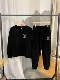 Picture of LV Sweater Suits _SKULVm-5xlkdt1240926